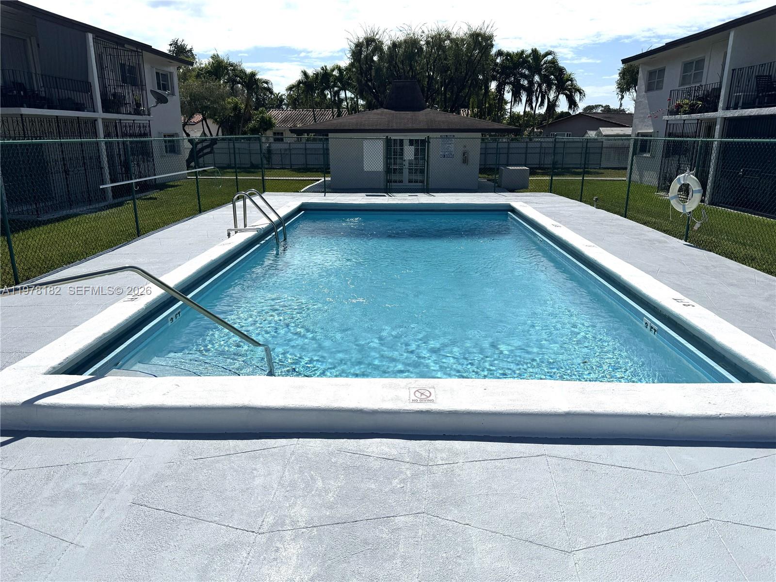 LA FUENTE CONDO - Residential