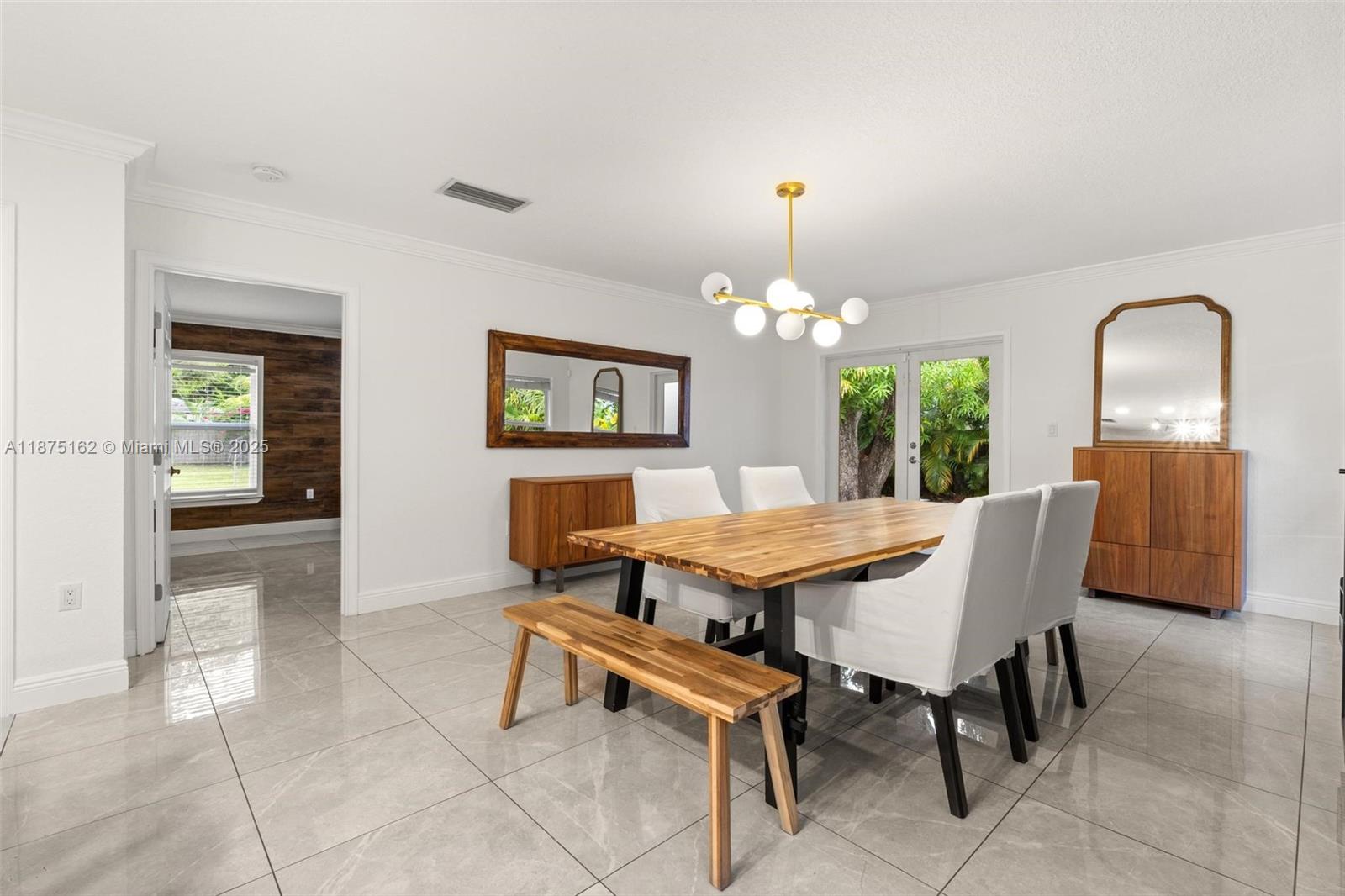 1081 NE 132nd St