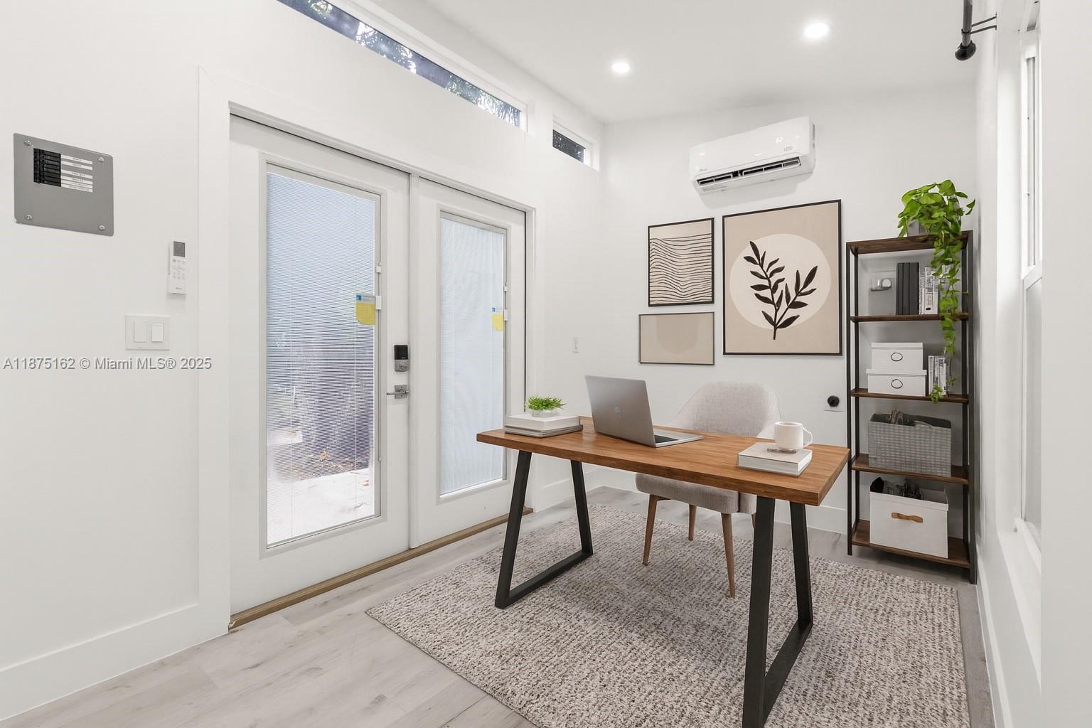 IRONS MANOR 2ND ADDN - Residential