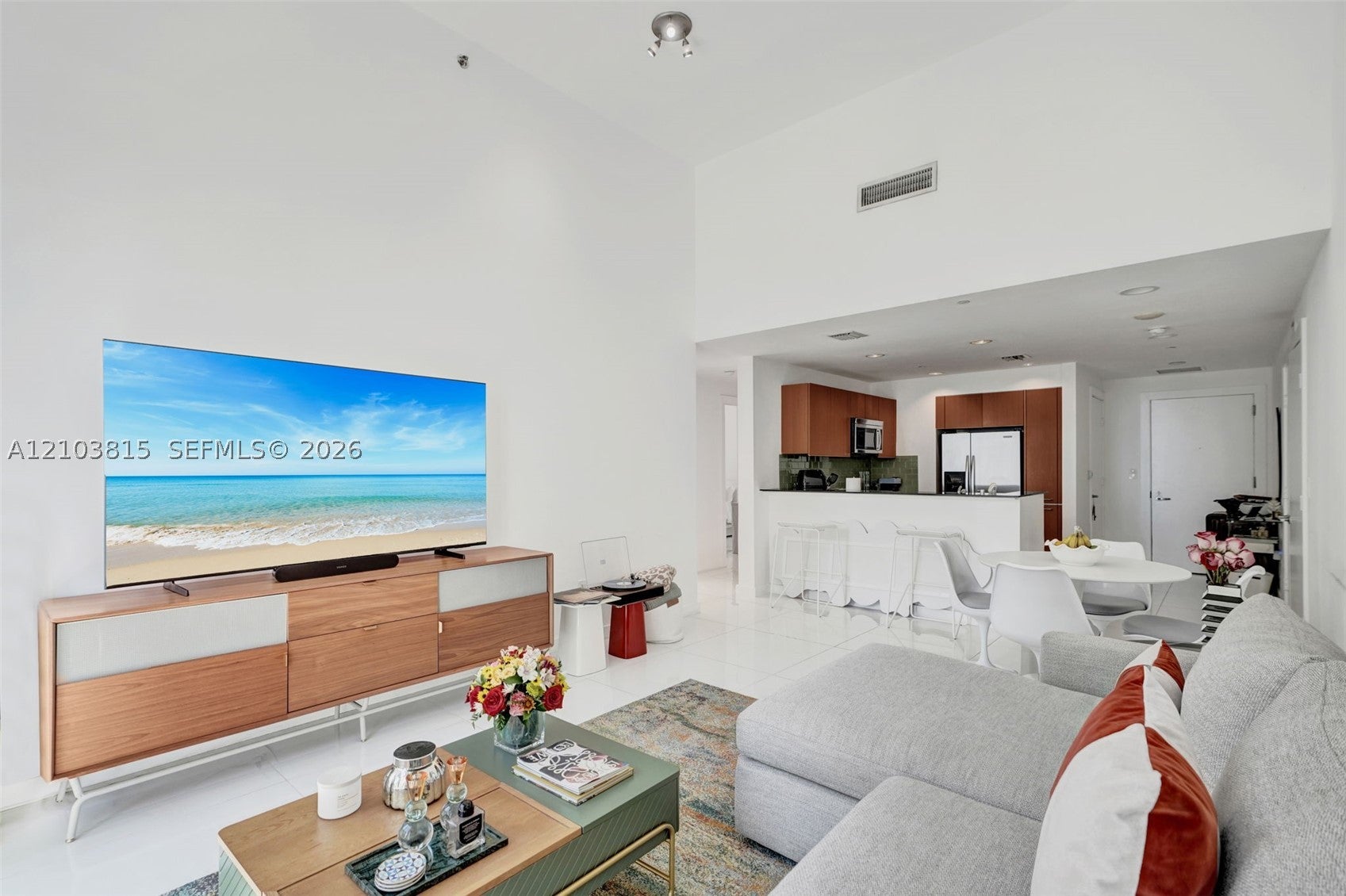 1060 Brickell Ave 1207