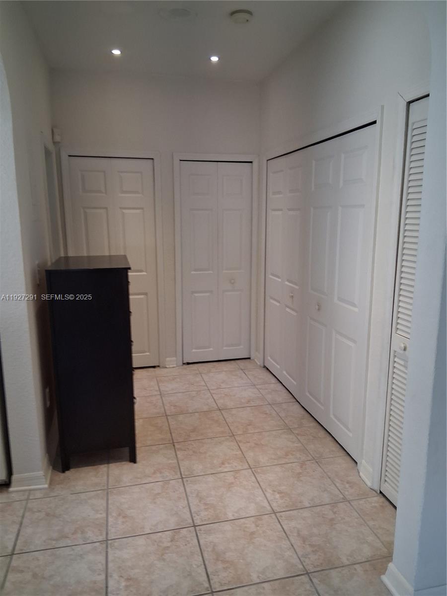 ENCLAVE ON SOUTH BEACH - Residential Lease