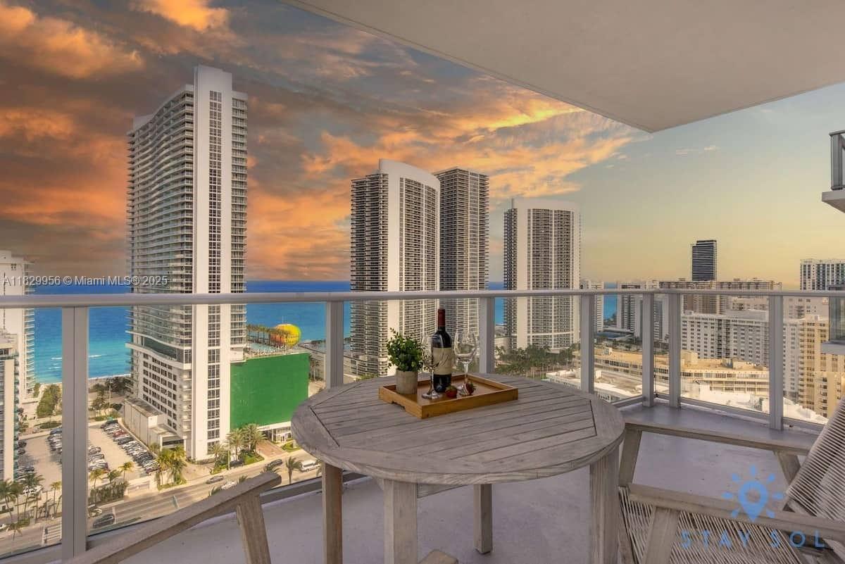4010 S Ocean Dr R2001