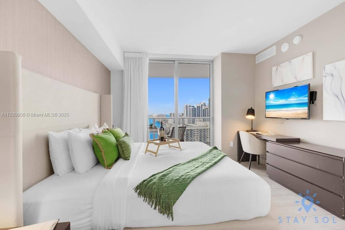 4010 SOUTH OCEAN CONDO - Residential