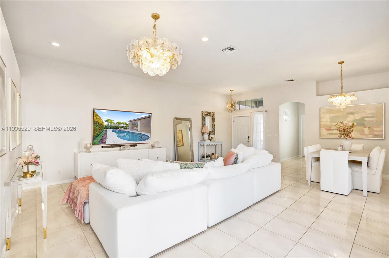 HOLIDAY SPRINGS EAST - Residential Lease