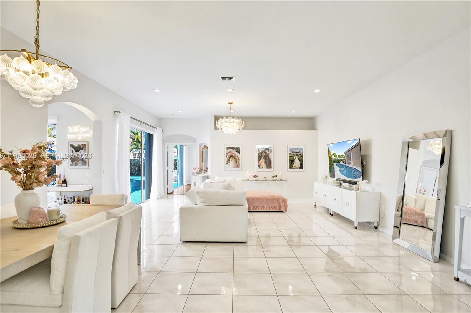 HOLIDAY SPRINGS EAST - Residential Lease