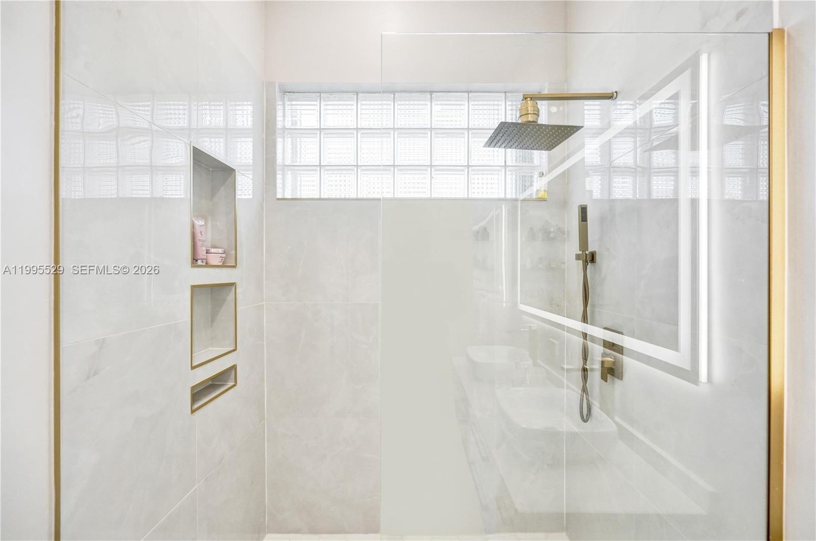 HOLIDAY SPRINGS EAST - Residential Lease