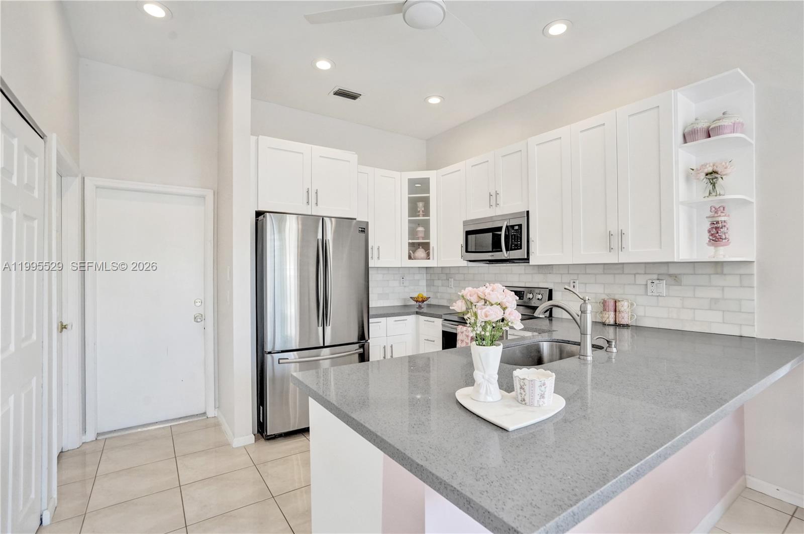 HOLIDAY SPRINGS EAST - Residential Lease