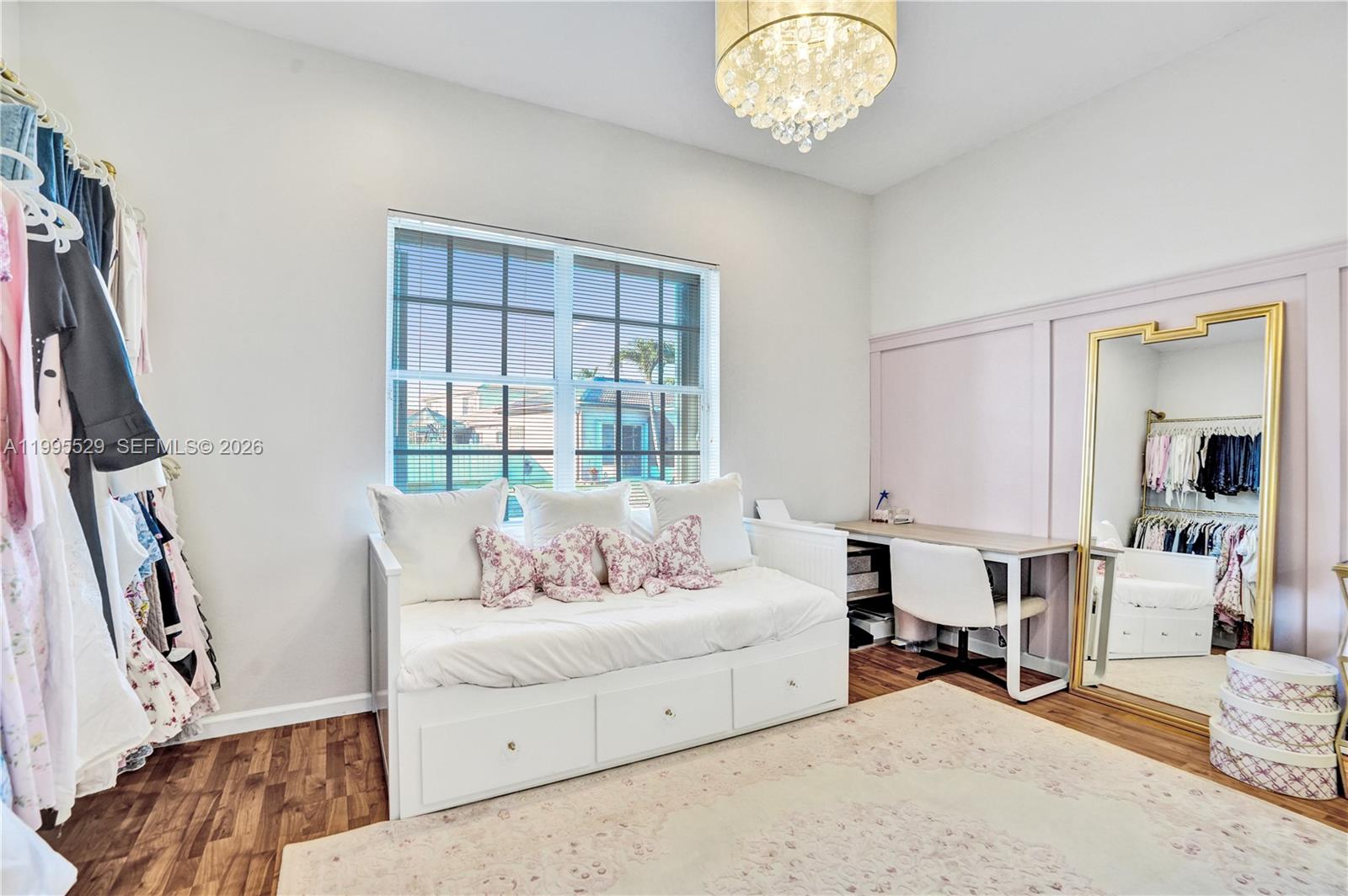 HOLIDAY SPRINGS EAST - Residential Lease