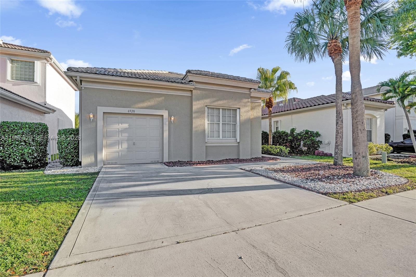 HOLIDAY SPRINGS EAST - Residential Lease