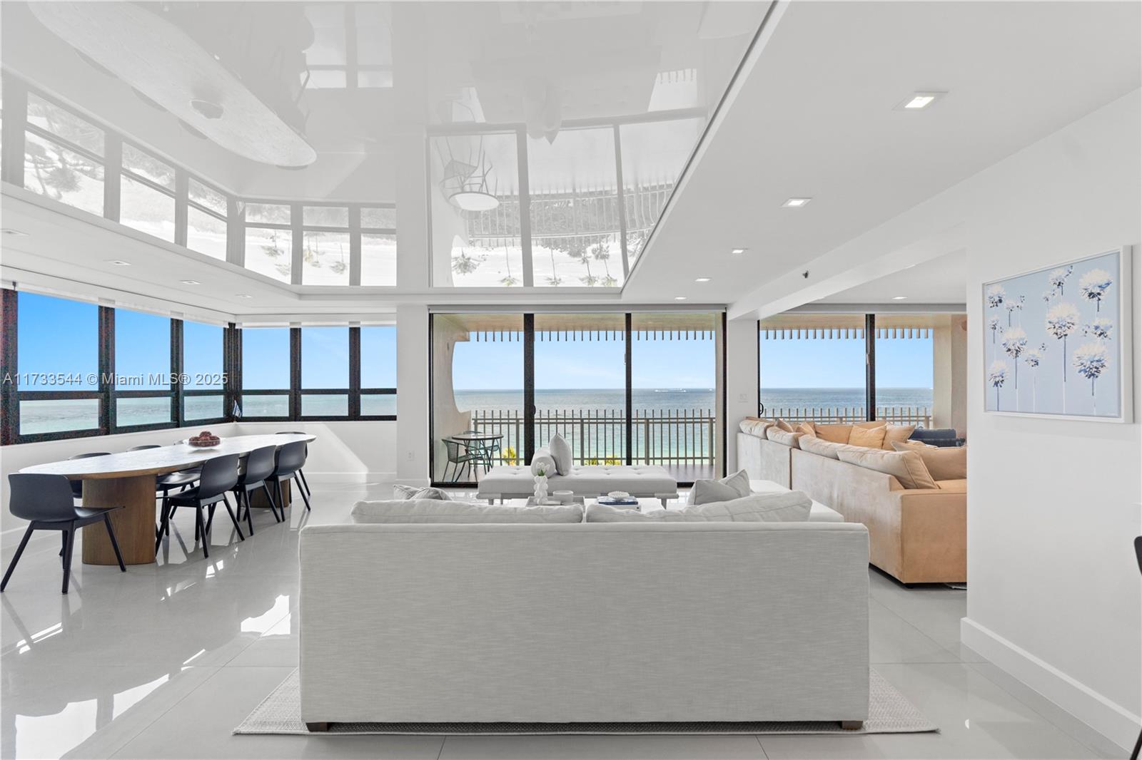 KENILWORTH CONDO - Residential