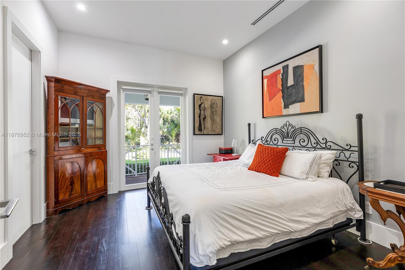 BARBARA PARK - Residential