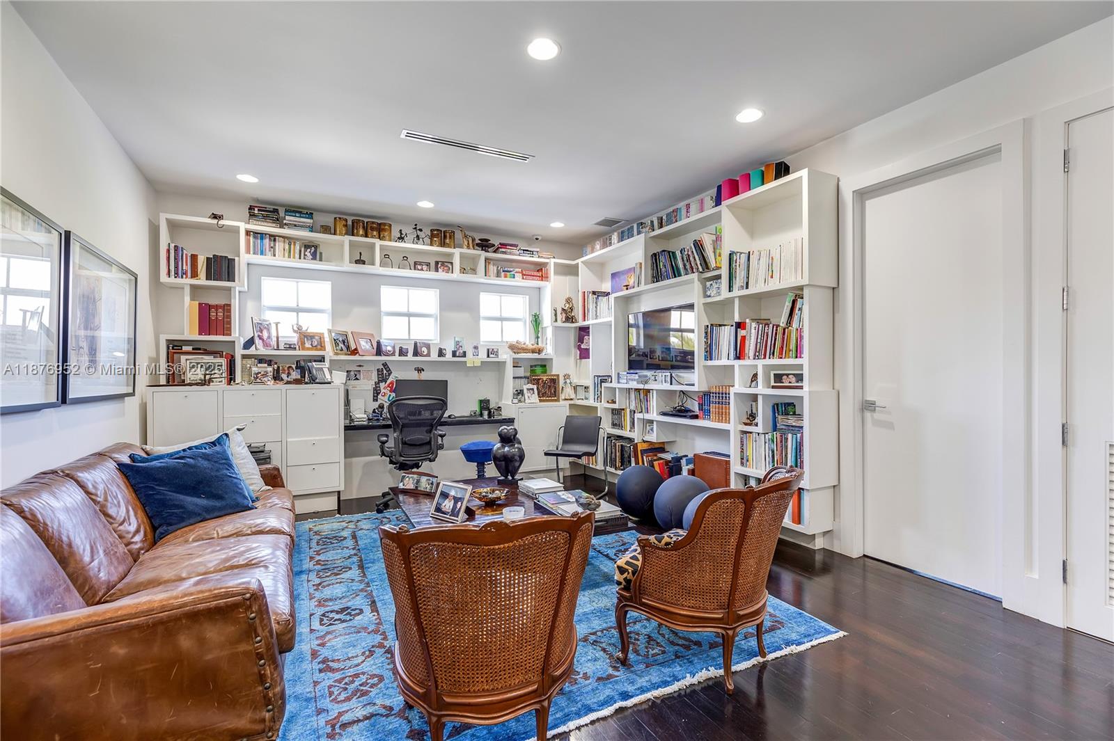 BARBARA PARK - Residential