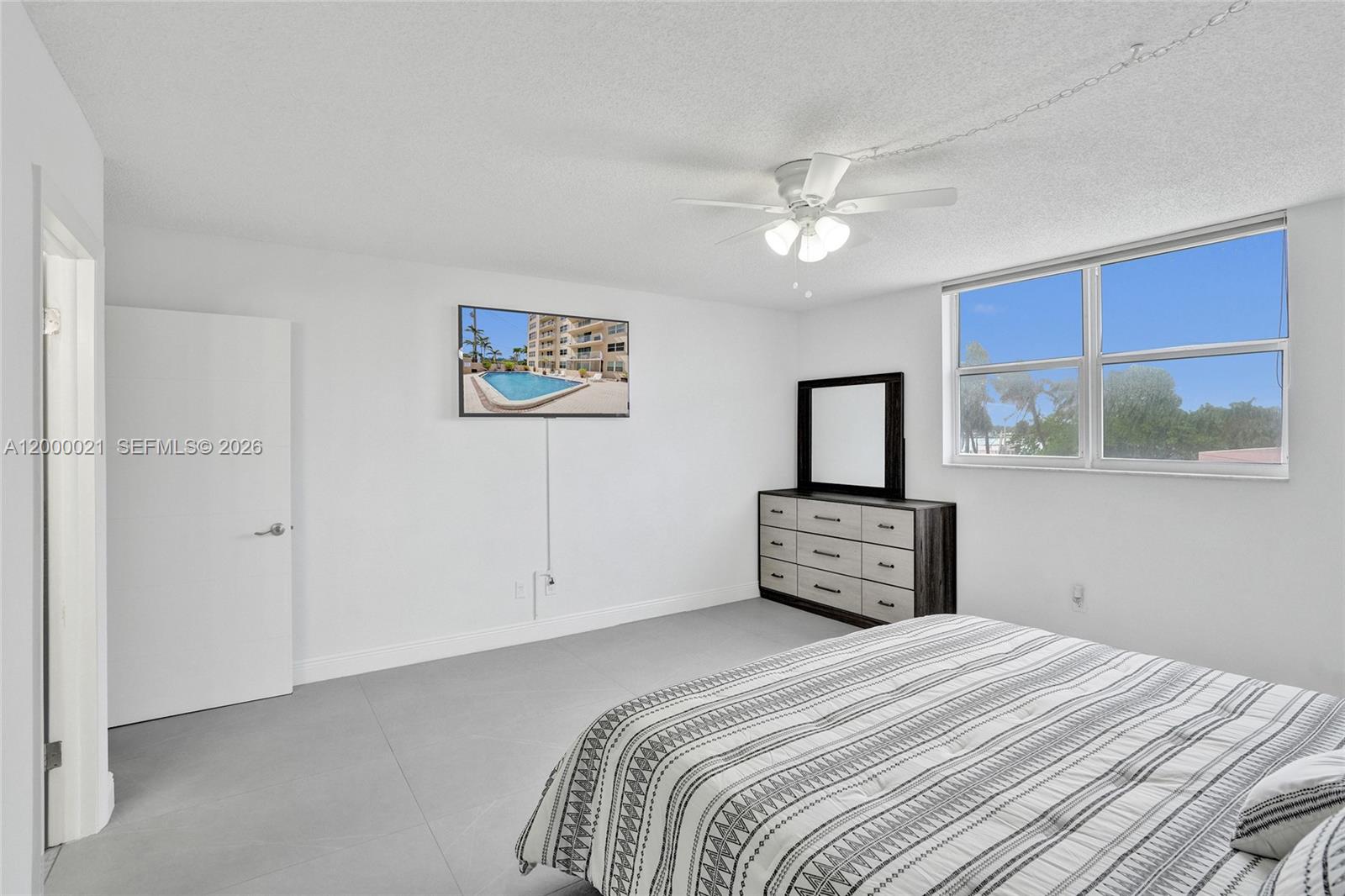 STRATFORD TOWERS CONDO - Residential