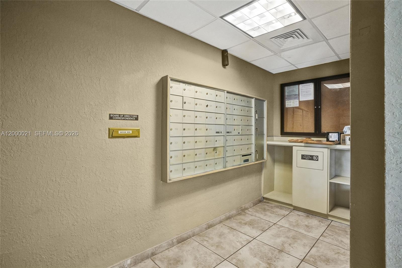 STRATFORD TOWERS CONDO - Residential