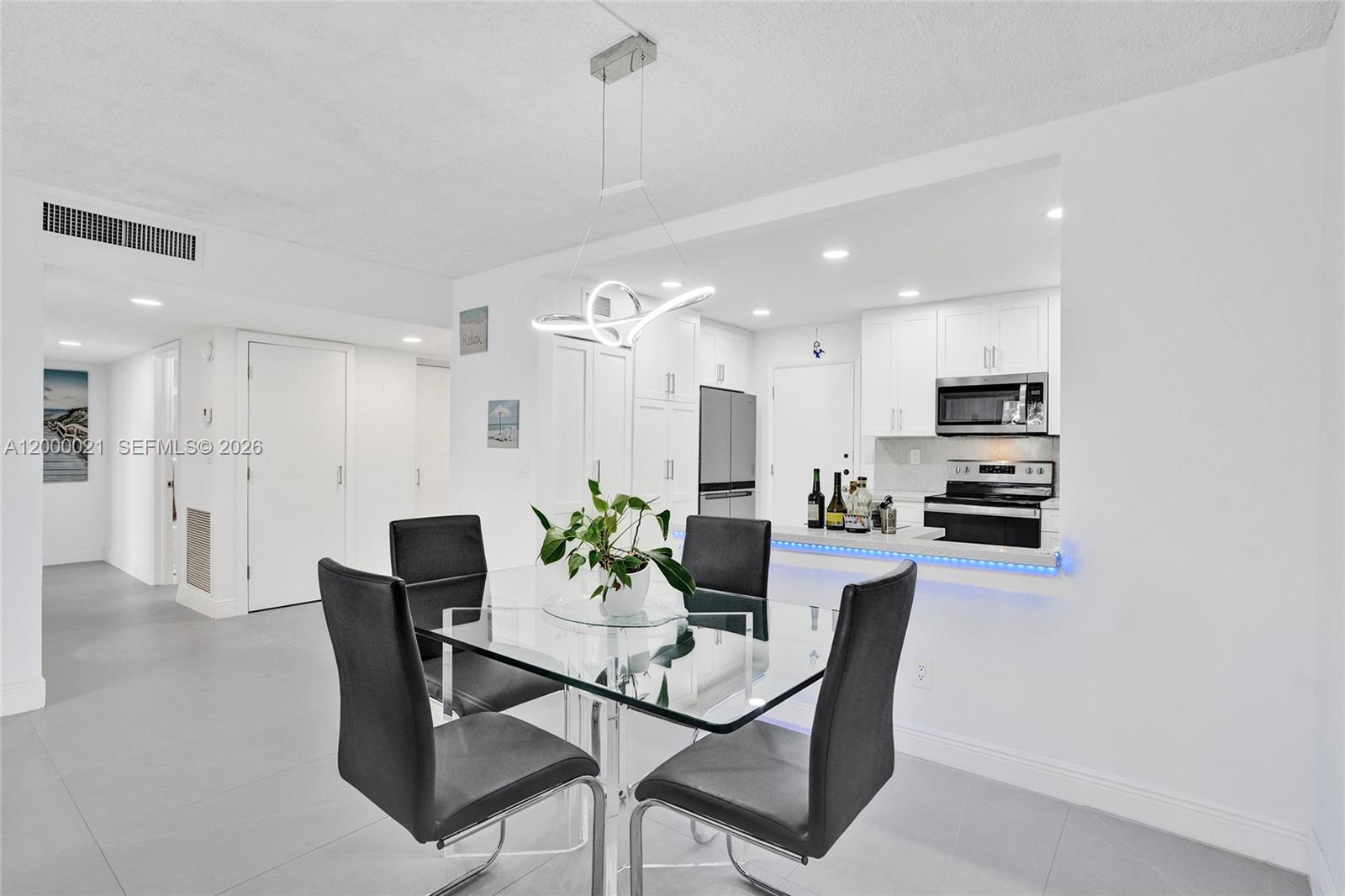 STRATFORD TOWERS CONDO - Residential