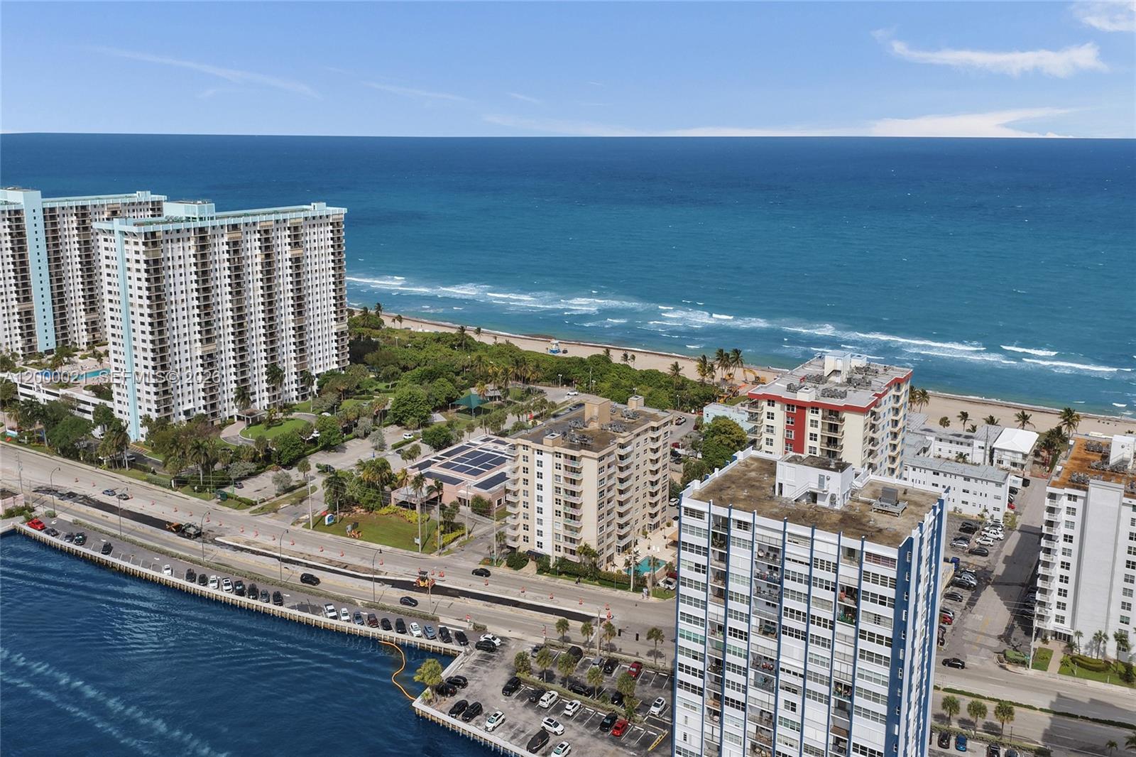 STRATFORD TOWERS CONDO - Residential