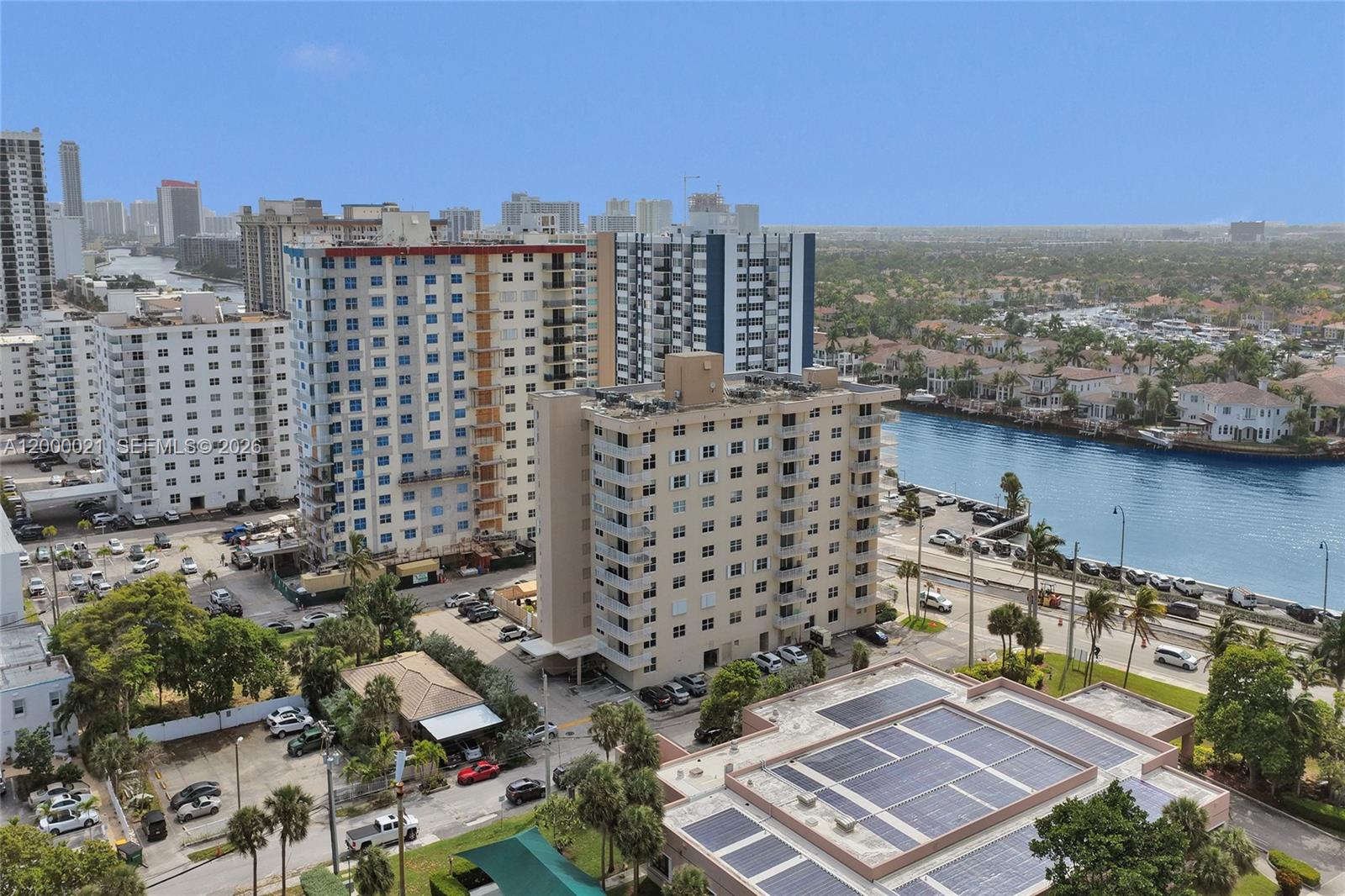 STRATFORD TOWERS CONDO - Residential