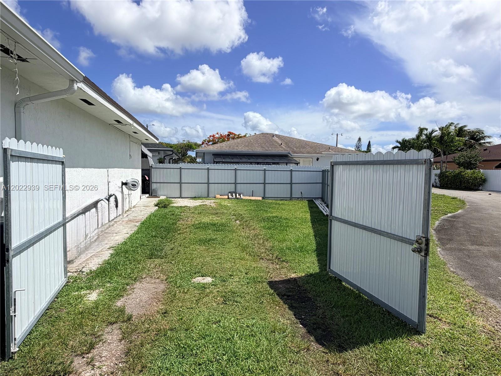GREENWOOD VILLAS - Residential