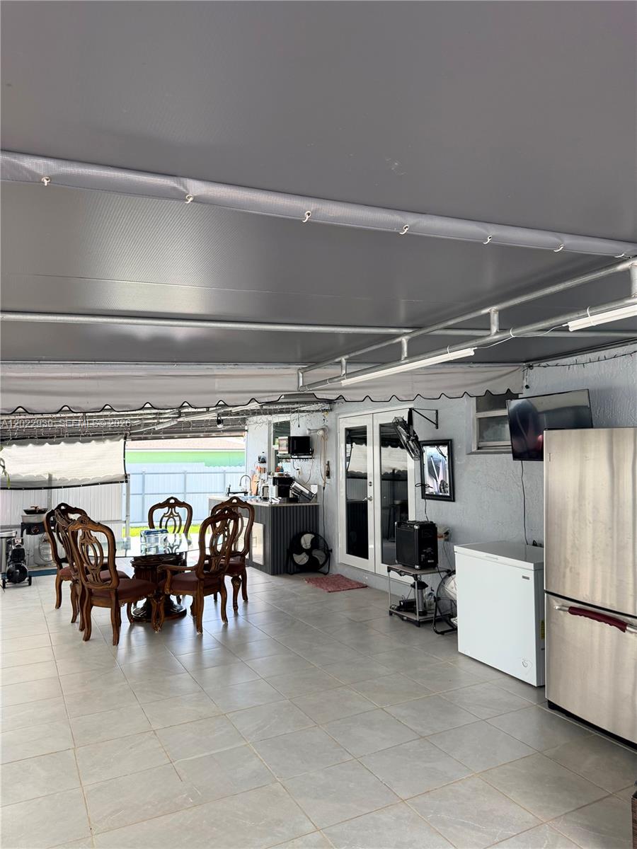 GREENWOOD VILLAS - Residential