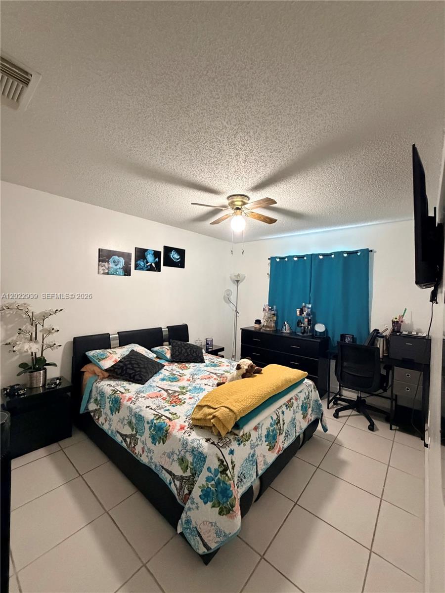 GREENWOOD VILLAS - Residential