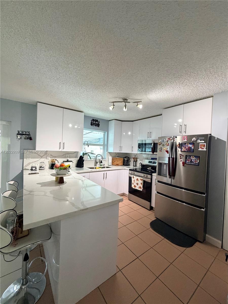 GREENWOOD VILLAS - Residential