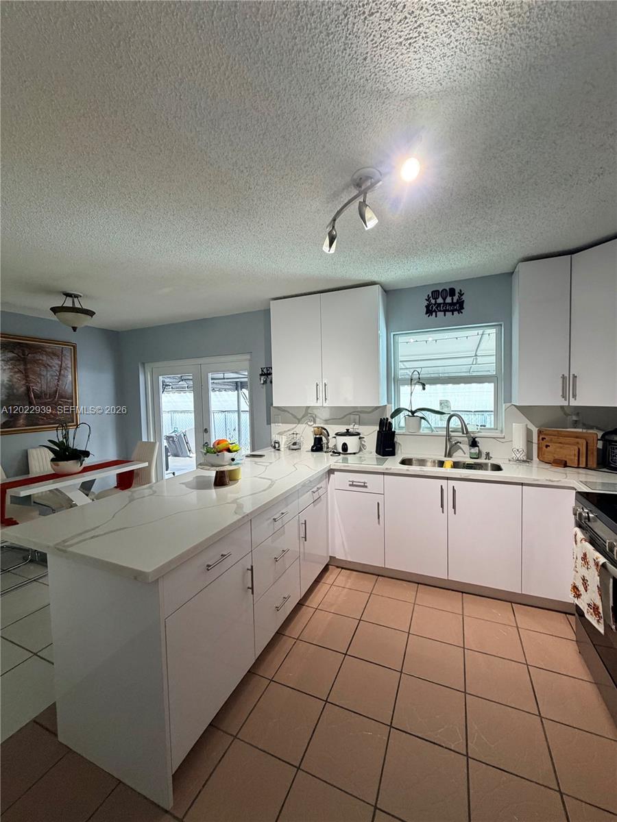 GREENWOOD VILLAS - Residential