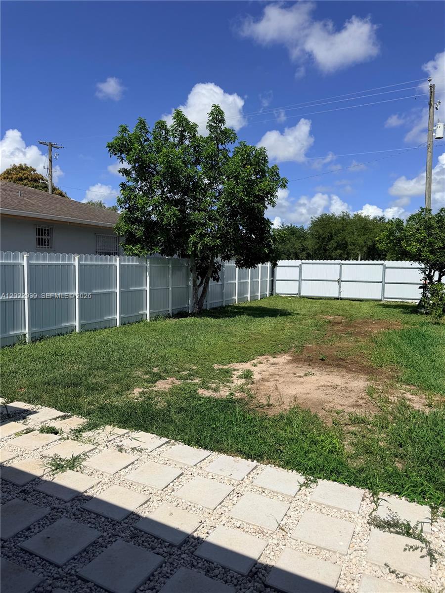 GREENWOOD VILLAS - Residential