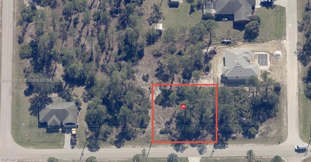 Discover the perfect canvas for your dream home on this stunning .25-acre lot, ideally located just 20 minutes from I-75. Offering an exceptional opportunity to build in a tranquil setting without sacrificing convenience, this lot presents the best of both worlds. Revel in the serenity of your spacious surroundings, while enjoying easy access to major travel routes, ensuring effortless commutes and quick trips to shopping, dining, and entertainment options. Don't miss out on this rare chance to create your own slice of paradise in a prime location. Act now to secure your future home site!