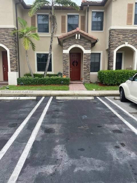 Rental Property at 467 Se 32nd Ter, Homestead, Miami-Dade County, Florida - Bedrooms: 2 
Bathrooms: 3  - $2,300 MO.