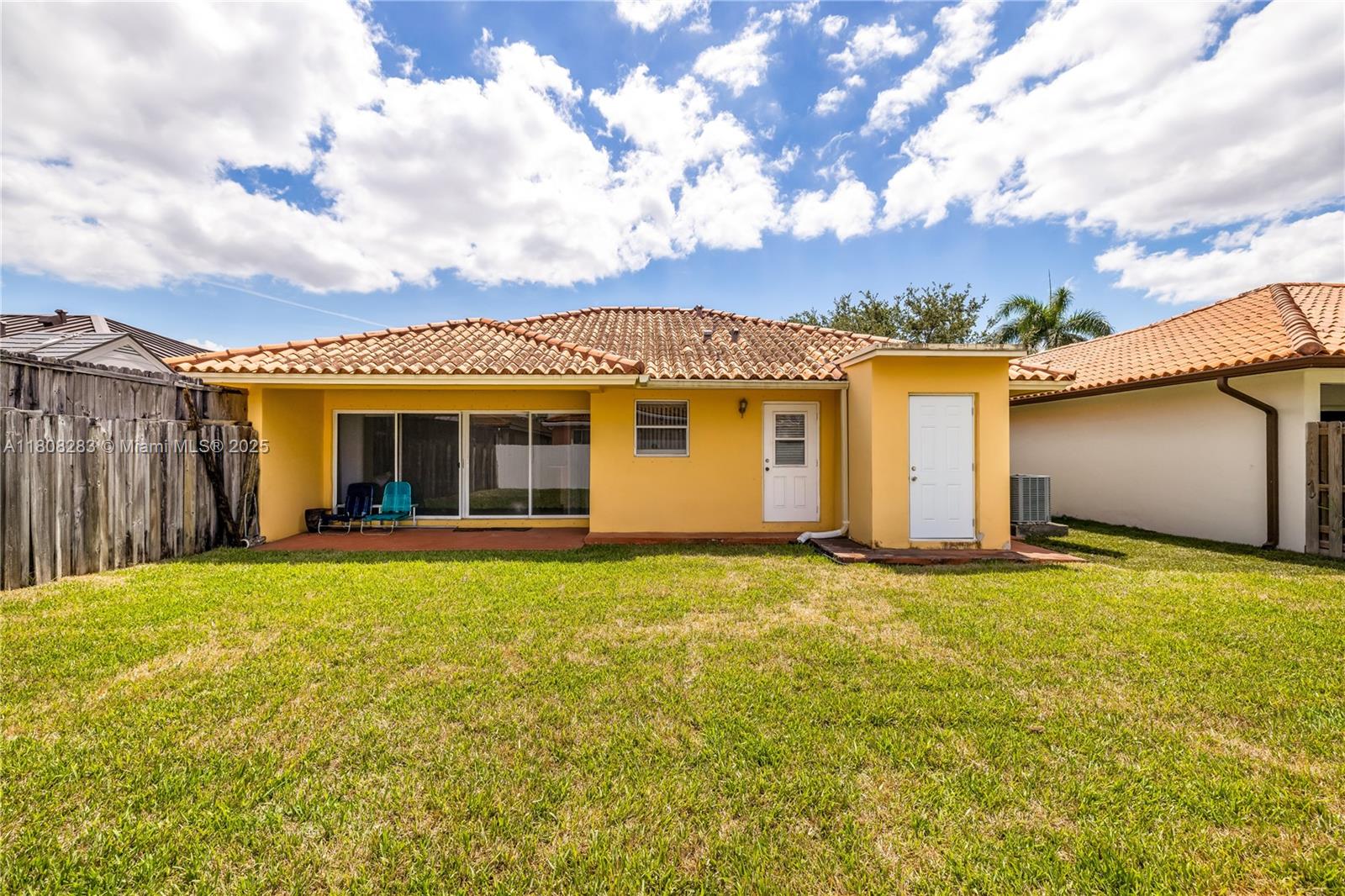SUPERIOR HOMES ESTATES 1S - Residential Lease