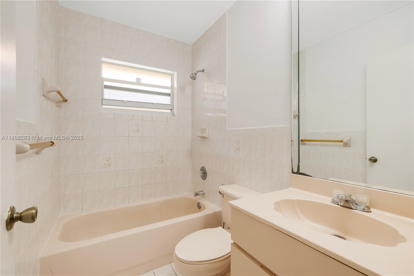 SUPERIOR HOMES ESTATES 1S - Residential Lease