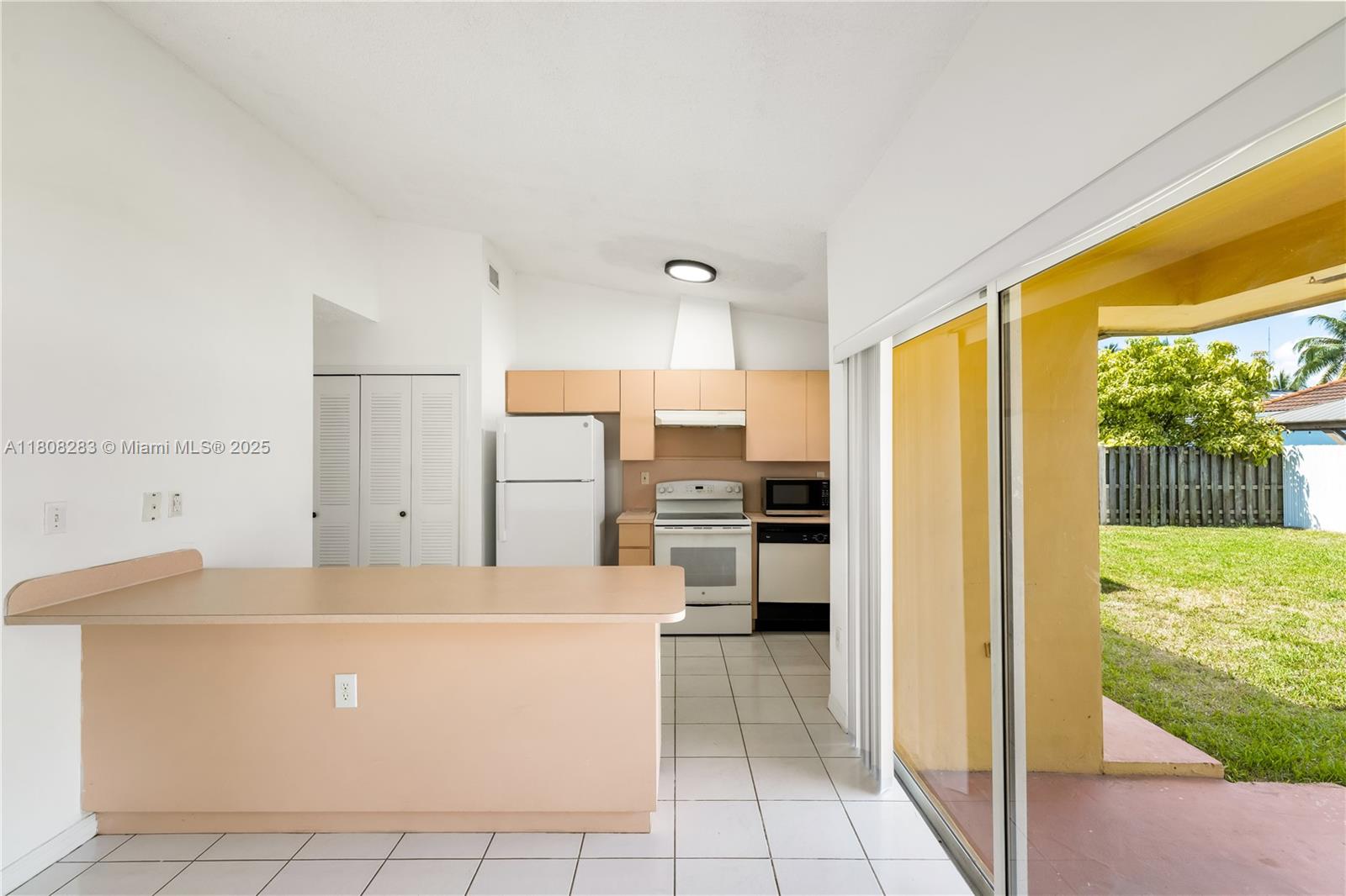 SUPERIOR HOMES ESTATES 1S - Residential Lease