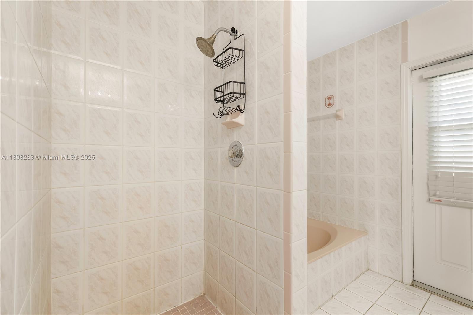 SUPERIOR HOMES ESTATES 1S - Residential Lease