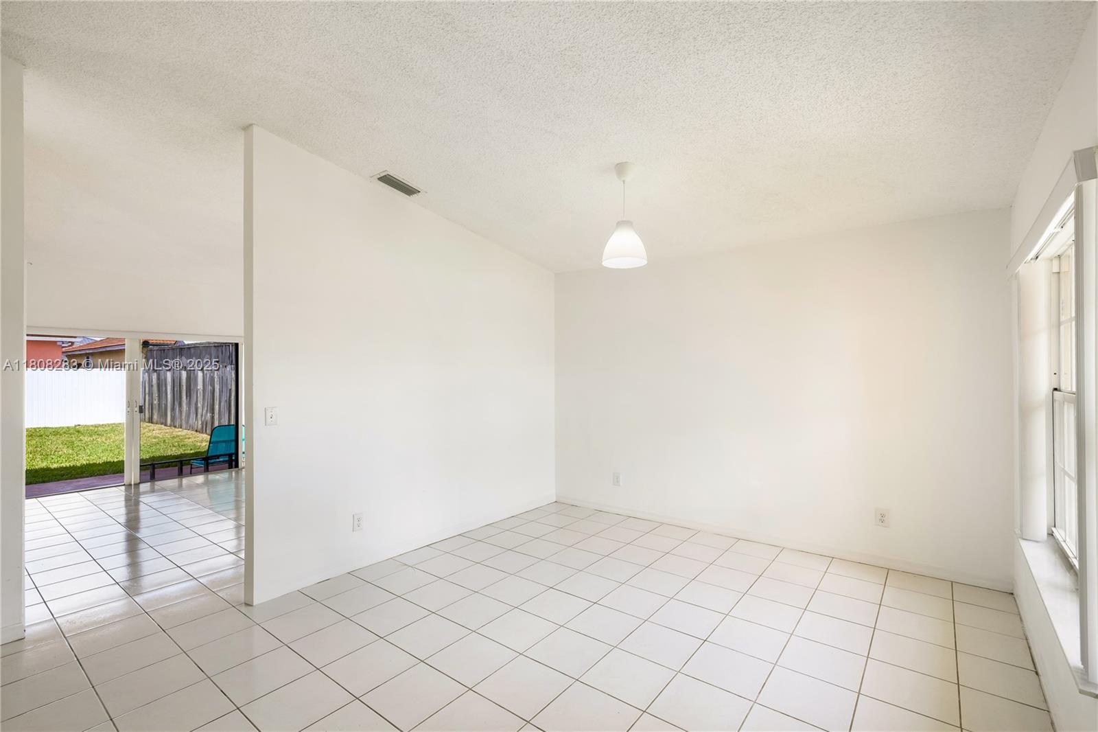 SUPERIOR HOMES ESTATES 1S - Residential Lease