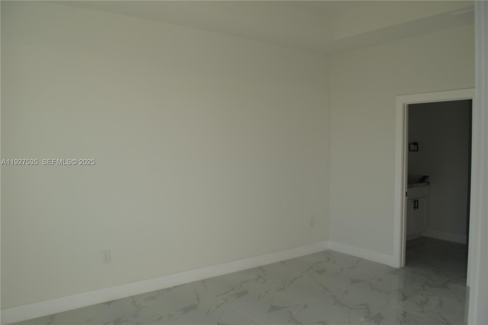 UNIT 10 BLK 87 PB 15 PG 68 - Residential