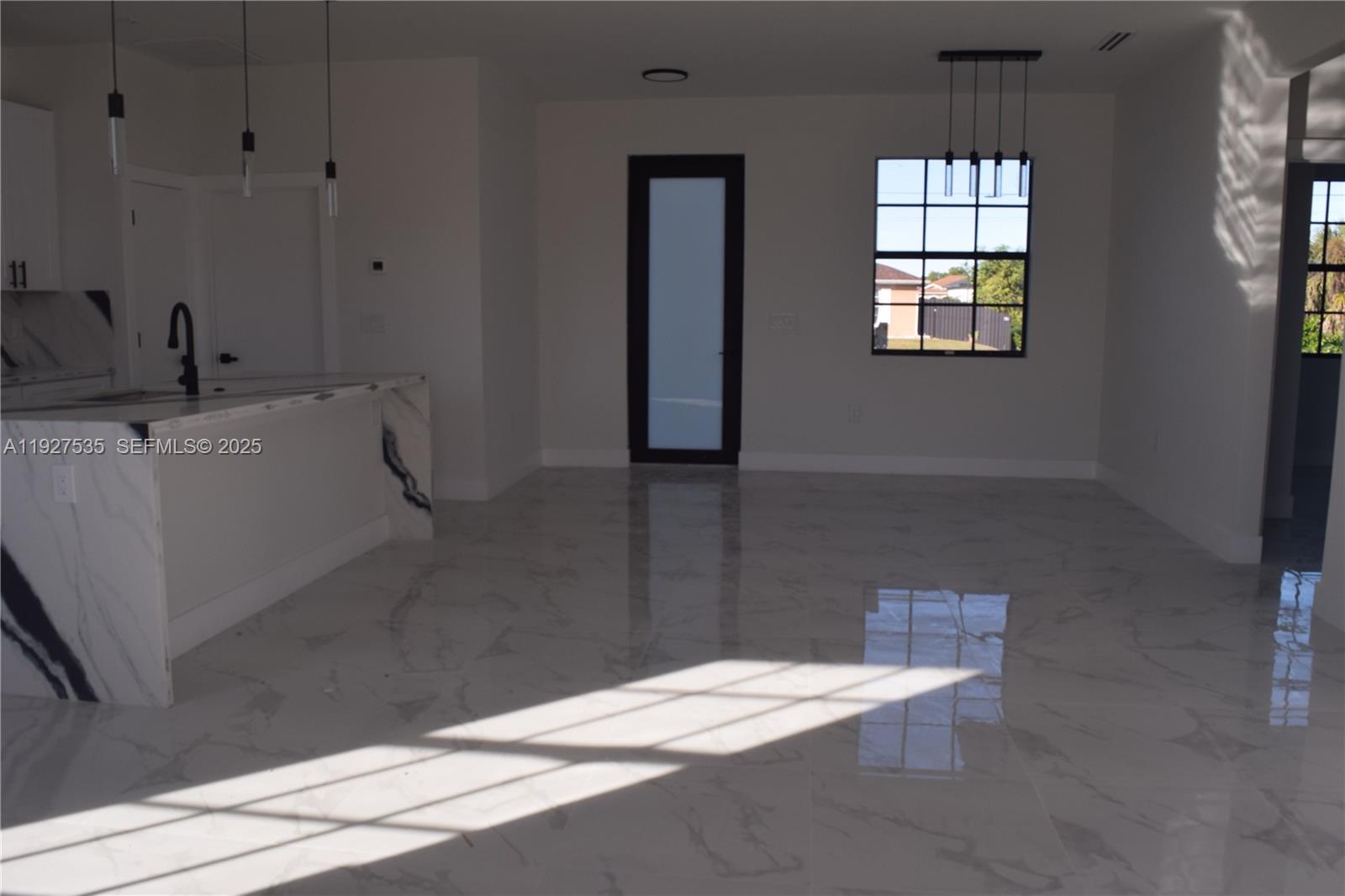 UNIT 10 BLK 87 PB 15 PG 68 - Residential