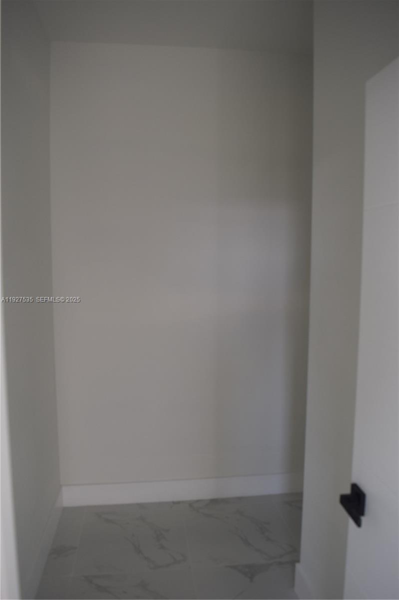 UNIT 10 BLK 87 PB 15 PG 68 - Residential