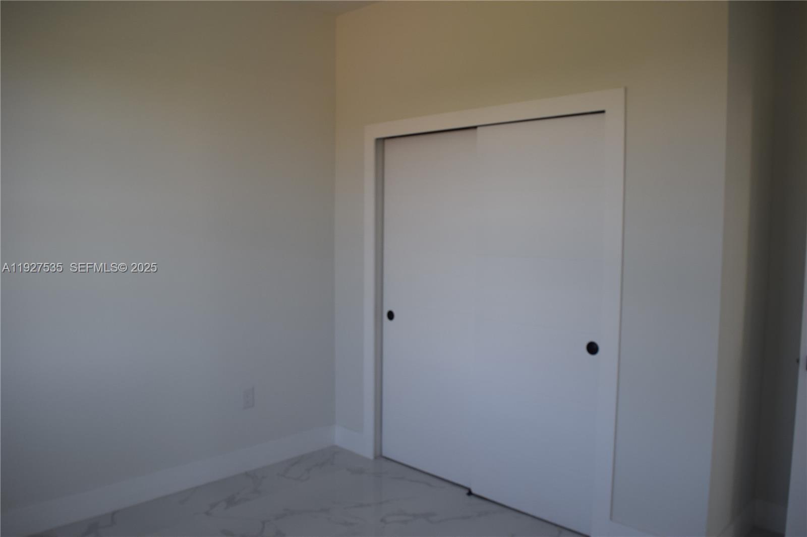 UNIT 10 BLK 87 PB 15 PG 68 - Residential