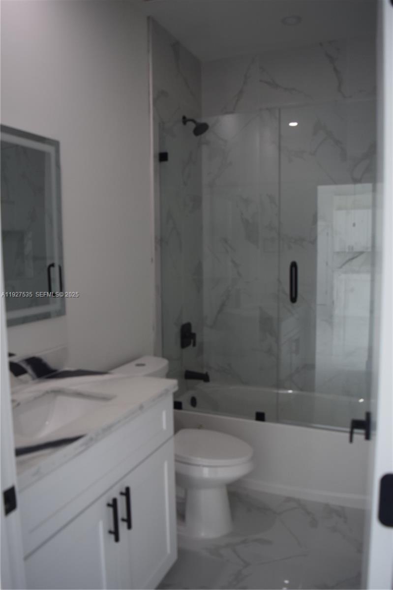 UNIT 10 BLK 87 PB 15 PG 68 - Residential