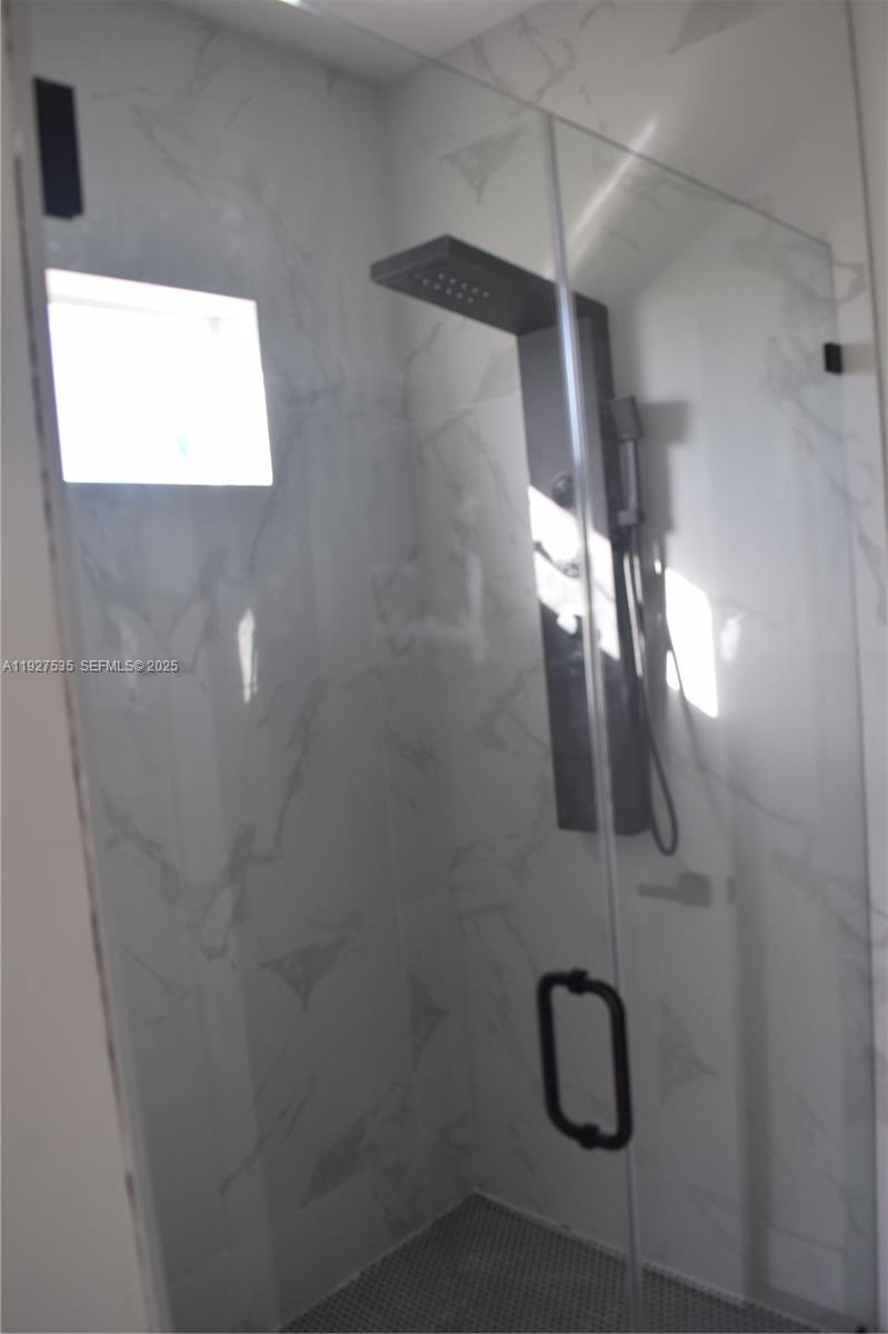 UNIT 10 BLK 87 PB 15 PG 68 - Residential