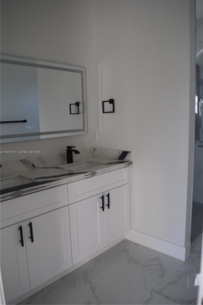 UNIT 10 BLK 87 PB 15 PG 68 - Residential