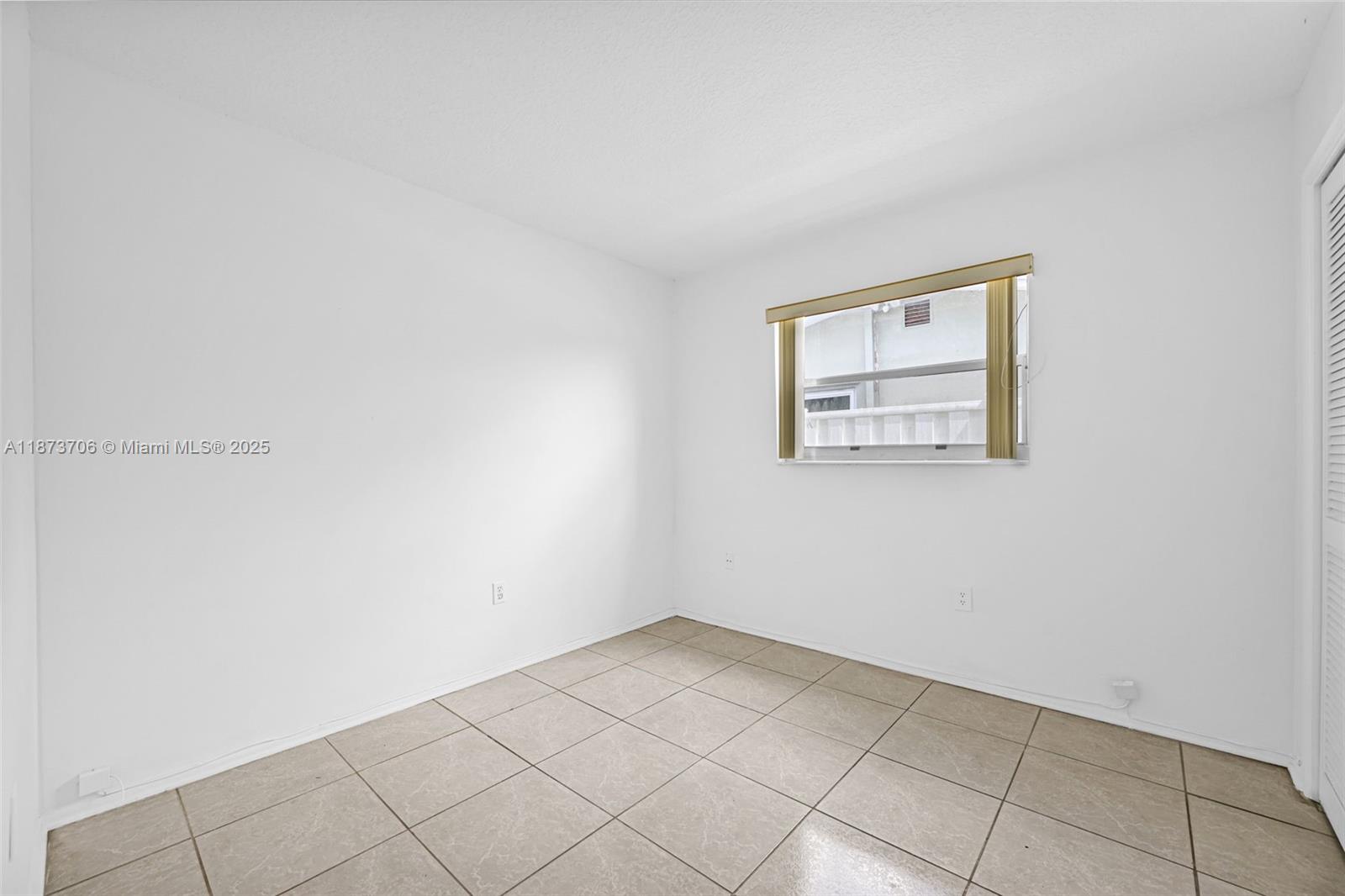 SUNRISE GOLF VILLAGE SEC - Residential