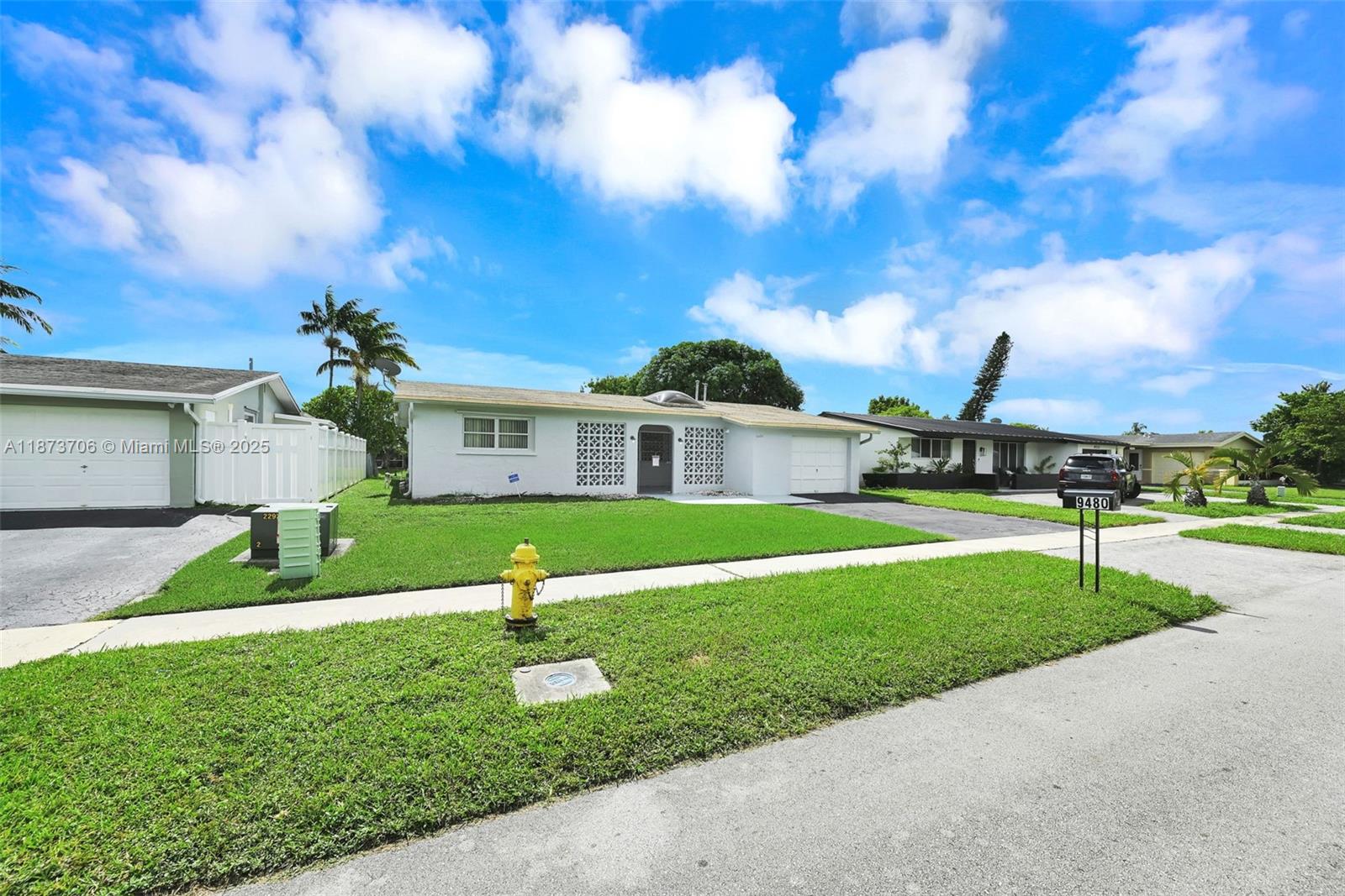 SUNRISE GOLF VILLAGE SEC - Residential