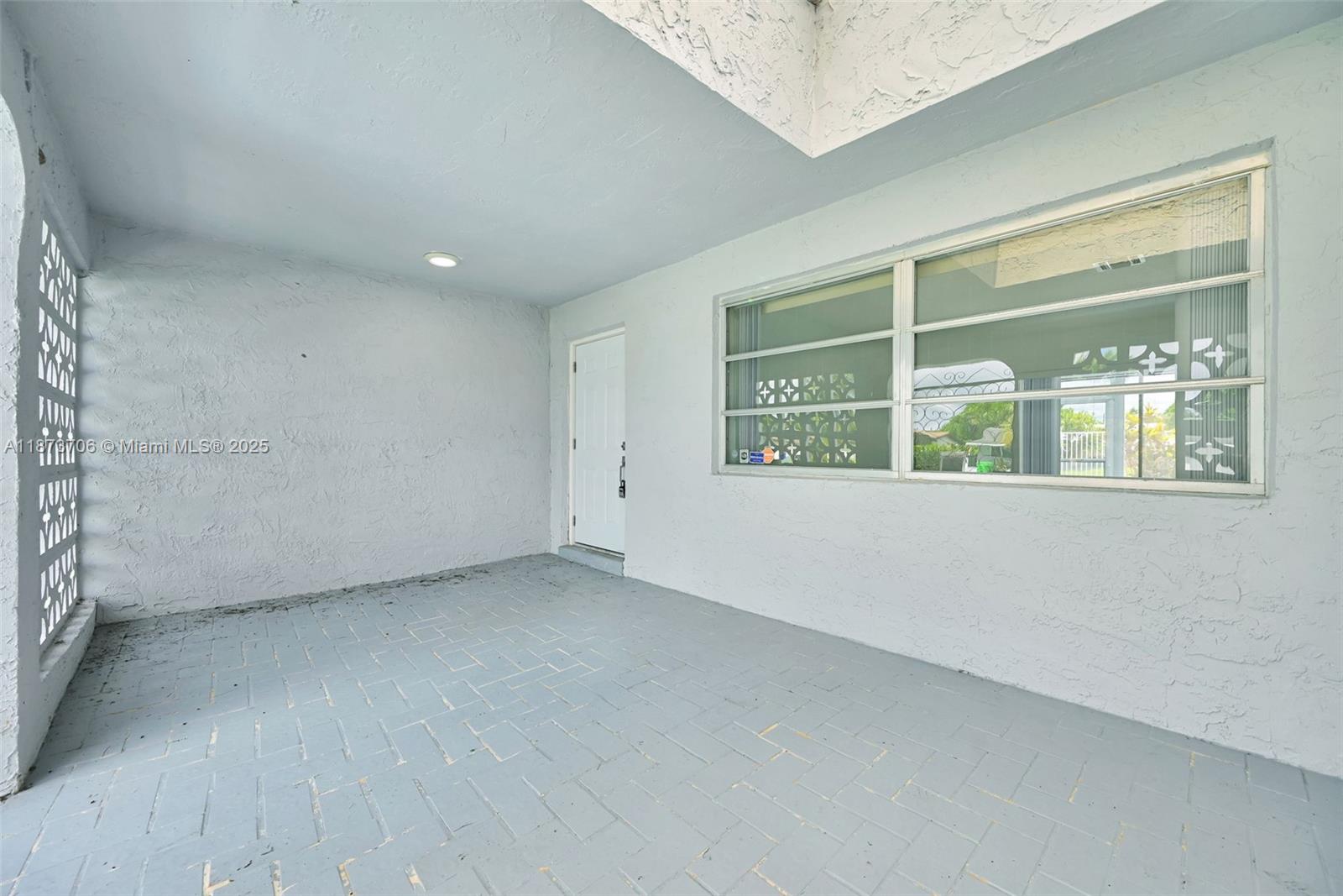 SUNRISE GOLF VILLAGE SEC - Residential