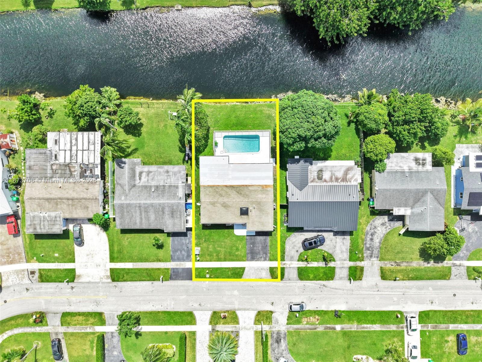 SUNRISE GOLF VILLAGE SEC - Residential