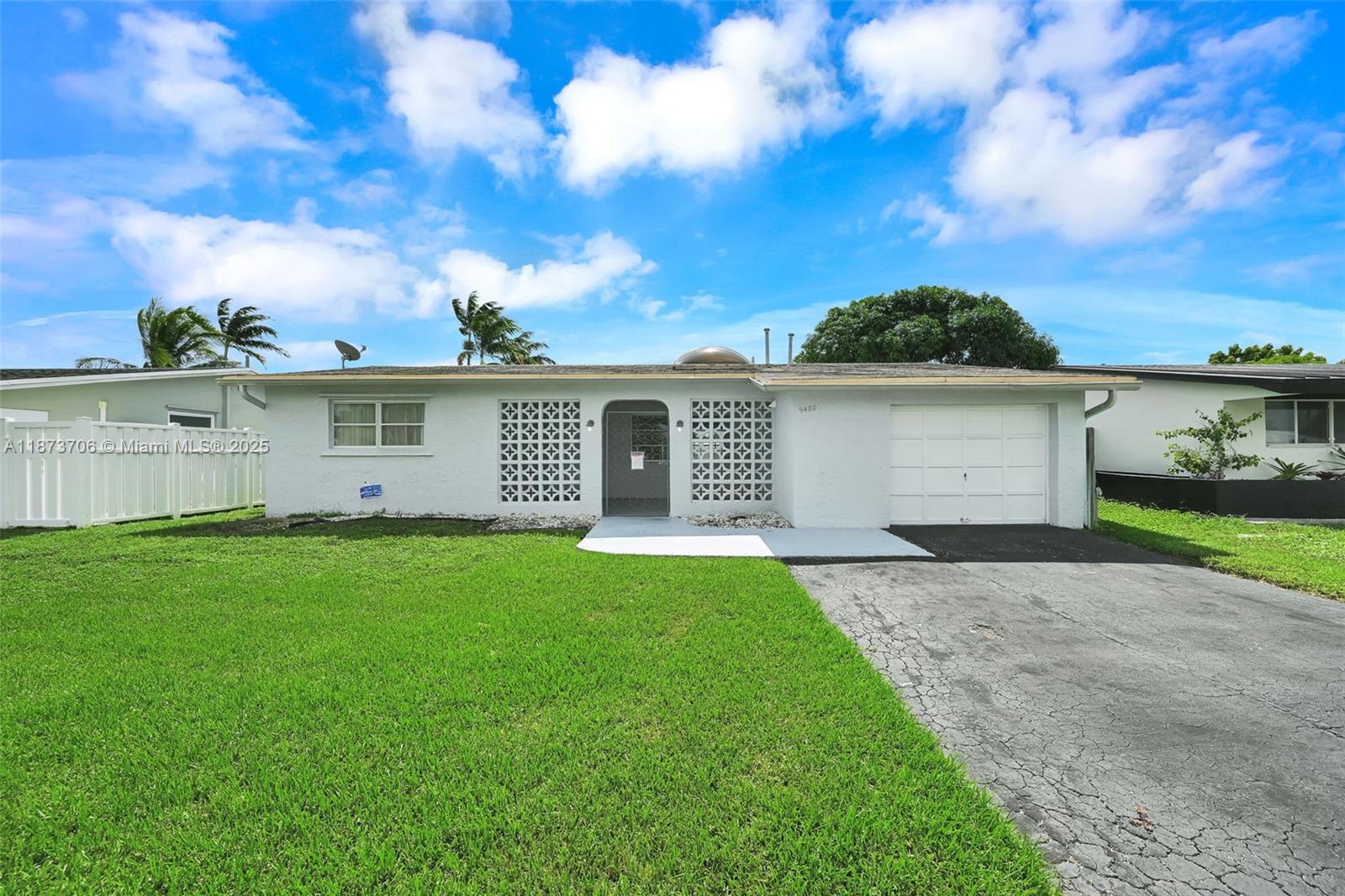 SUNRISE GOLF VILLAGE SEC - Residential