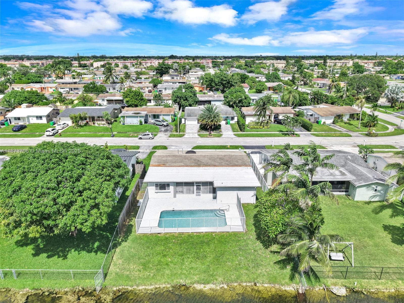 SUNRISE GOLF VILLAGE SEC - Residential