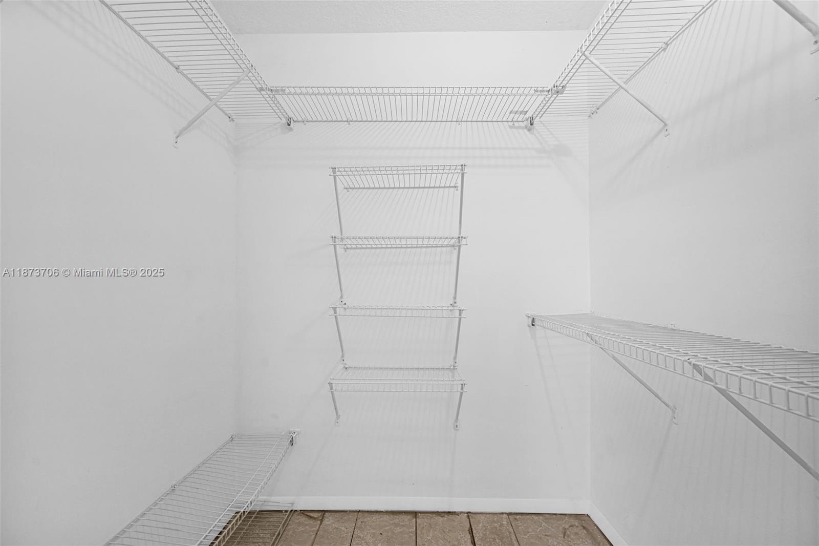 SUNRISE GOLF VILLAGE SEC - Residential