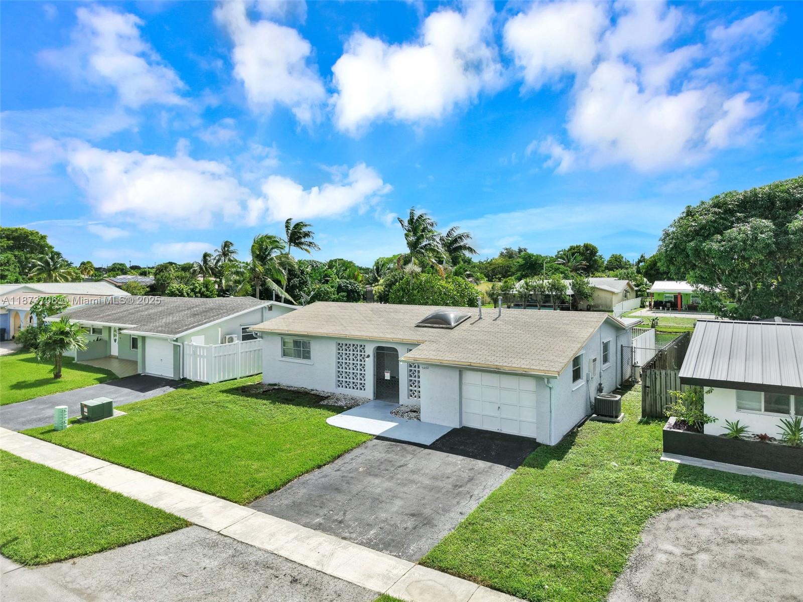 SUNRISE GOLF VILLAGE SEC - Residential