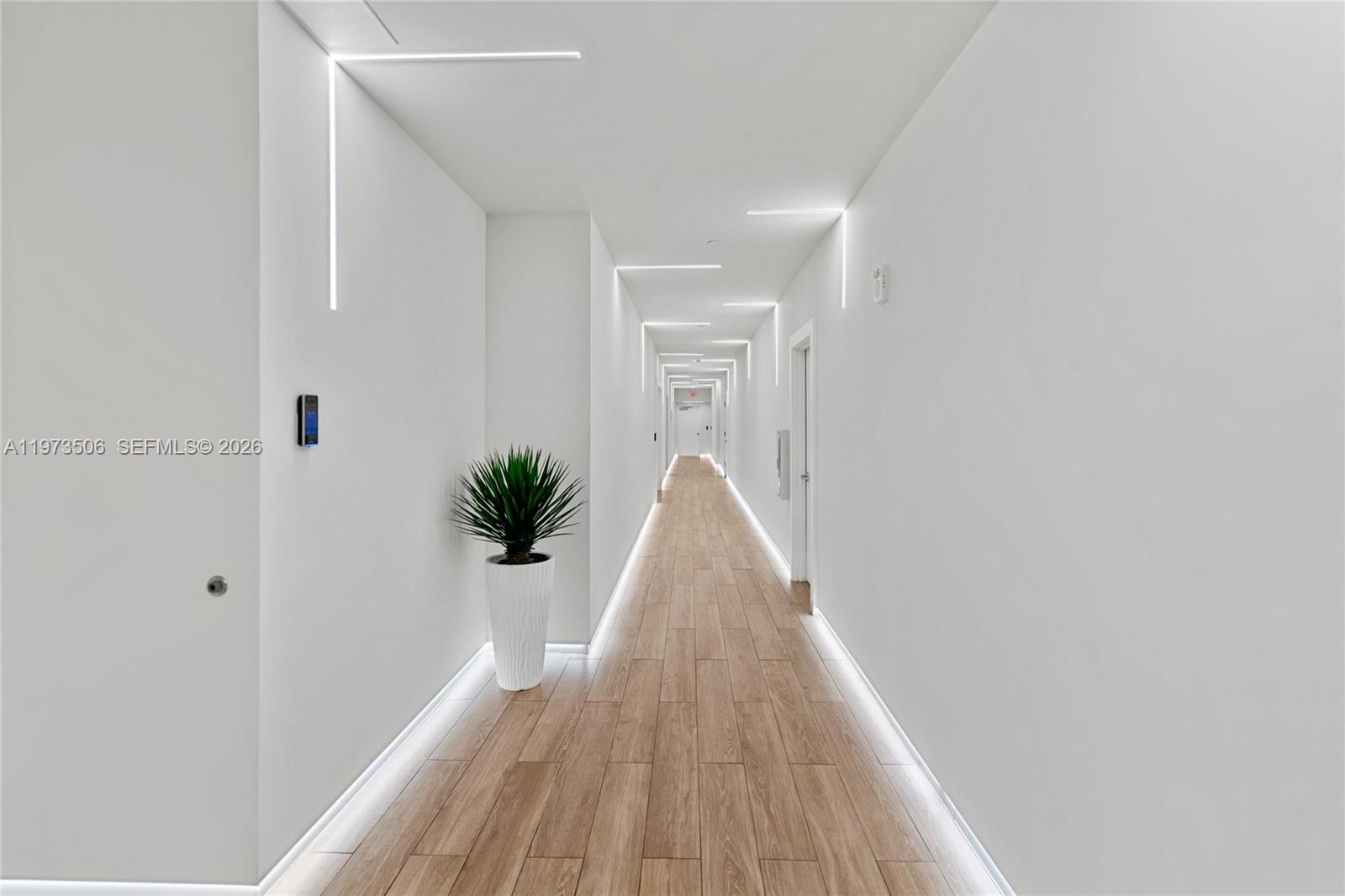 IVY CONDO - Residential